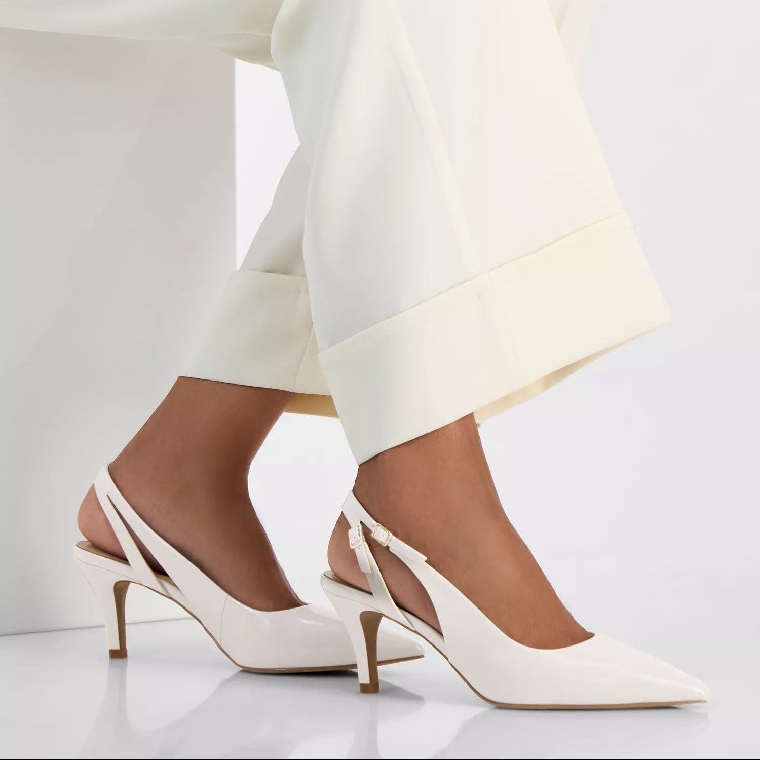 Clover Slingback Beige – Vaila Shoes