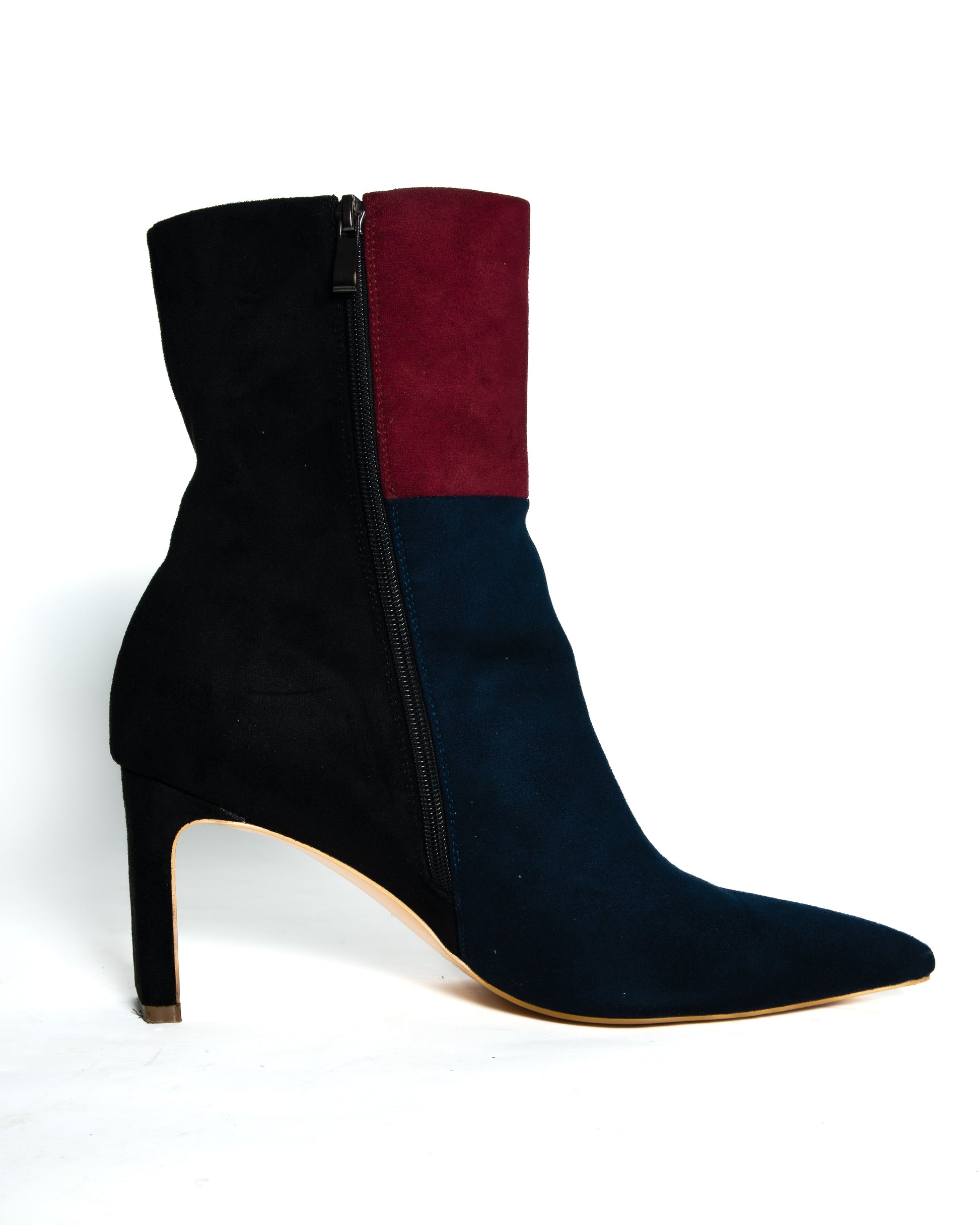 Warming suede material and comfortable cut bootie for fall and winter